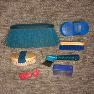 Horse Tack Grooming Tools Lot Bundle Brushes